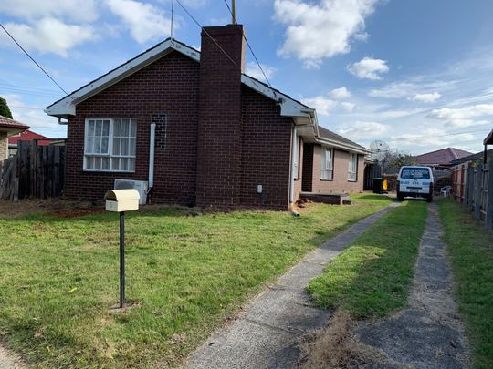 Family Home in Quiet Court - Photo 1