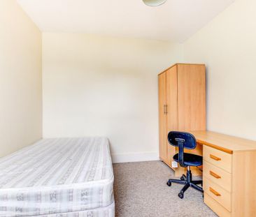 6 bedroom house to rent - Photo 4