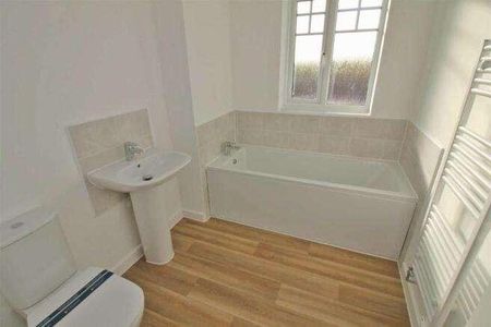 Cicero Crescent, Fairfields, Milton Keynes, MK11 - Photo 2