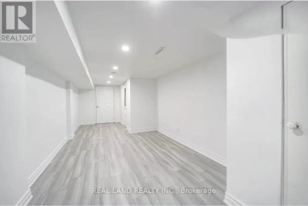 133 HILLVIEW ROAD - Photo 5