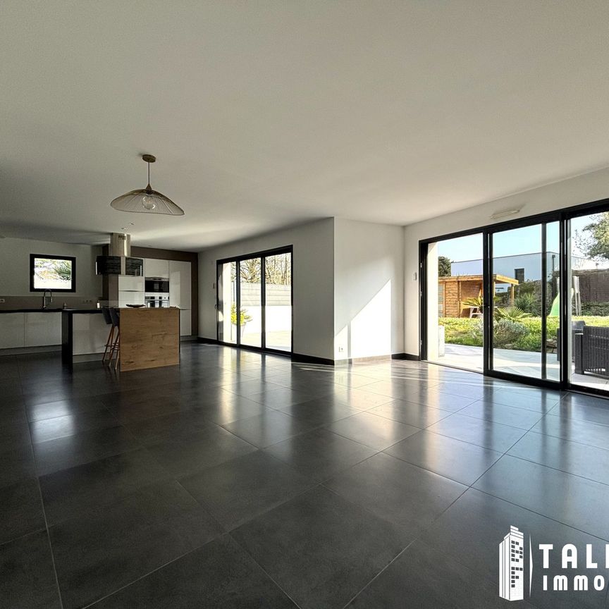 Location Maison 5 pièces 141m² COUERON 44220 - Photo 1