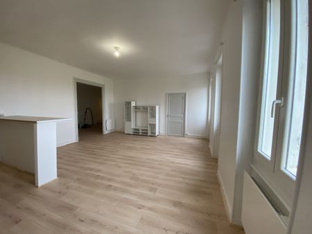 Location Appartement 3 pièces 82m² CASTELNAUDARY 11400 - Photo 3