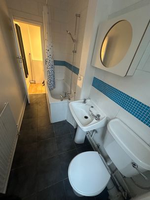 1 Bed Flat, Brixton Hill Court, SW2 - Photo 1