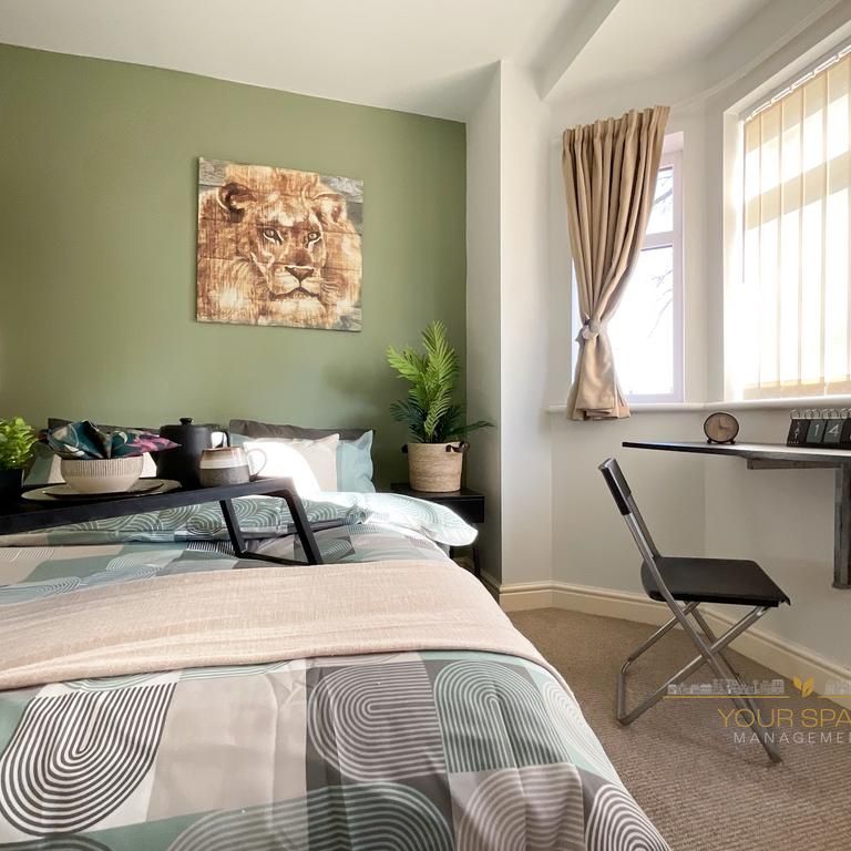 5 bedroom house of multiple occupation to rent - Photo 1