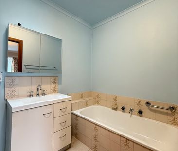 2/16 Herald Street, Cheltenham - Photo 1