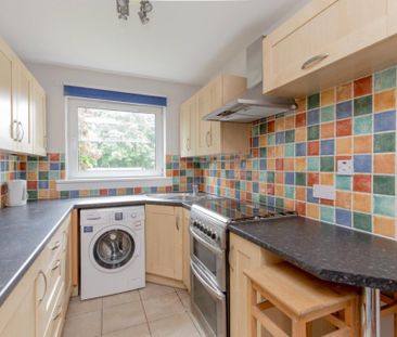 2 bedroom flat to rent - Photo 6