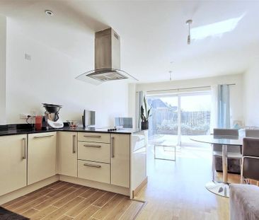2 bedroom flat to rent - Photo 6