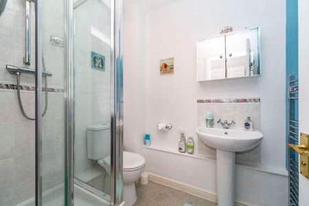 Kings Lodge, Pembroke Road, Ruislip, HA4 - Photo 4