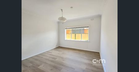 Spacious and Inviting Family Home - Photo 4