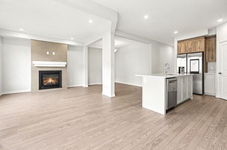 For Lease - 122 Lynn Coulter Street, Barrhaven, Ontario - Photo 3