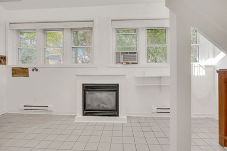 For Lease - 321 Palmerston Boulevard Unit# Coach House, Toronto, Ontario - Photo 2