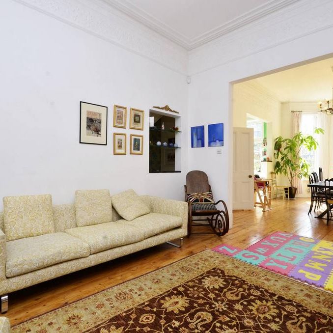 3 bedroom flat to rent - Photo 1