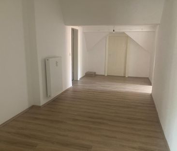 Dachgeschoss-Wohnung in der Villa Assmann - Photo 6