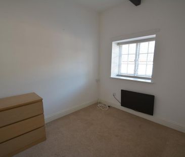 2 bedroom end of terrace house to rent - Photo 6