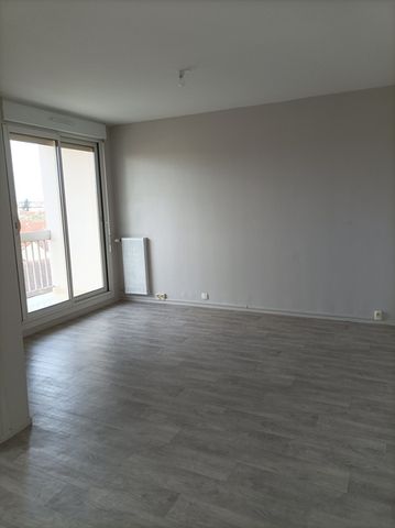 Appartement T3bis – Quai Ville Gozet à Montluçon - Photo 2