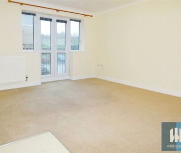 Croft Court, Mount Lane, Rastrick, Brighouse, HD6 - Photo 3