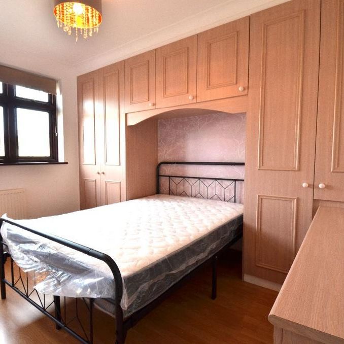 5 bedroom semi-detached house to rent - Photo 1