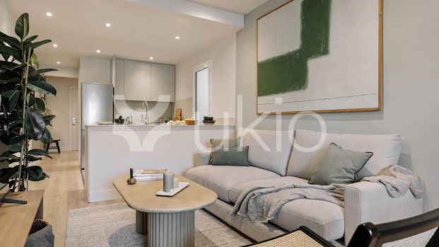 Apartamento de alquiler en Carrer de Balmes, El Putget i el Farró - Foto 1