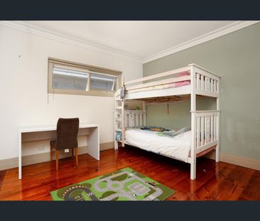 FABULOUS FAMILY HOME - Photo 5