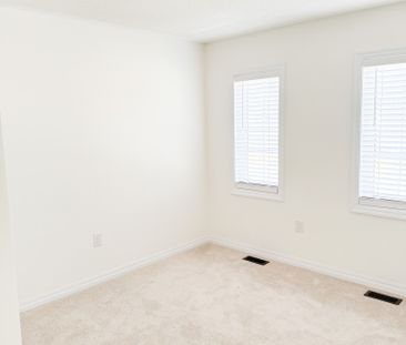 For Lease - 203 Flood Avenue, Clarington, Ontario - Photo 1