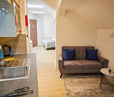 Apt 34, 113 The Headrow - Photo 2