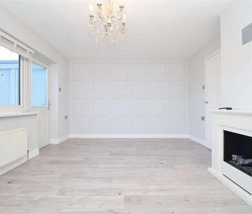 Leatham Park Road, Featherstone, WF7 - Photo 2