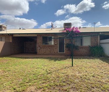 FURNISHED UNIT IN A QUIET LOCATION! - Photo 1