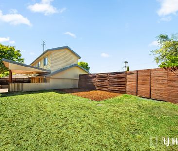 Spacious 4 Bedroom Family Home in a Prime Crestwood Location - Photo 6