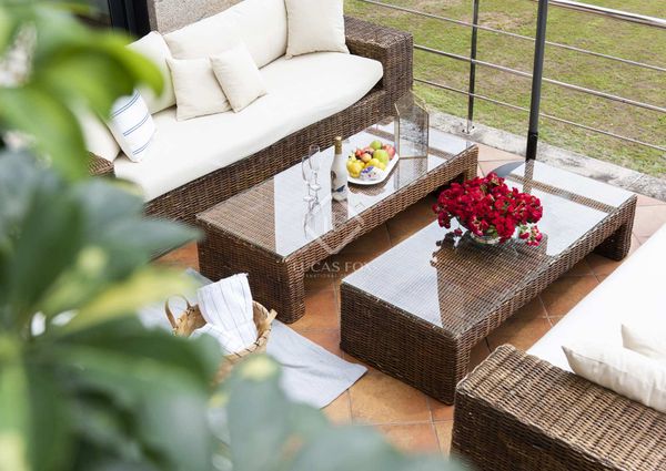 Excellent furnished villa with stunning views of the estuary for rental in O Hio- Aldan, Pontevedra