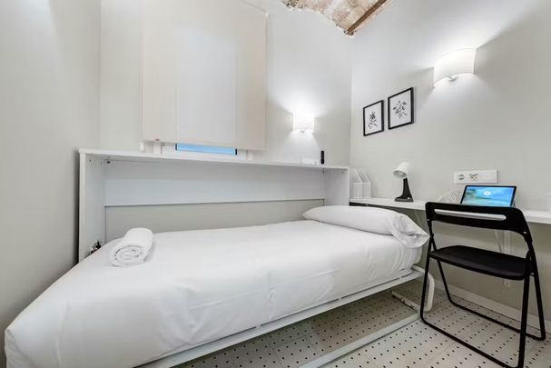 Rambla de Badal, Barcelona, Catalonia 08028 - Photo 1