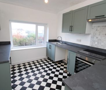 To Let 1 Bed Flat - Photo 4