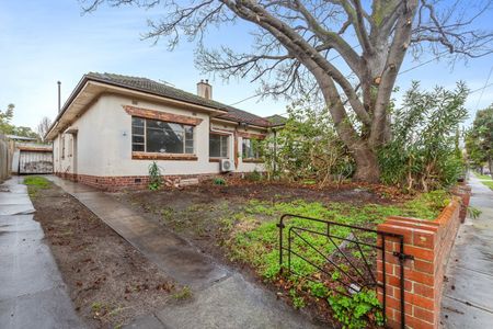 3 Hartington Street, Elsternwick VIC 3185 - Photo 2
