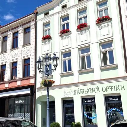 Prostorný byt 1+1 na náměstí - Фото 1