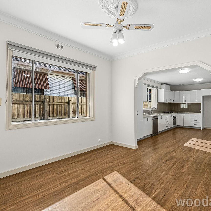 Spacious Family Home in Prime Fawkner Location - Photo 1