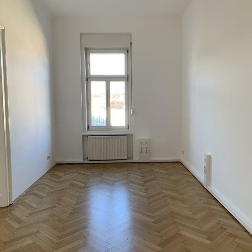 GroßzügigerTop-Altbau nächst Geidorfplatz mit Parkplätzen - Photo 1