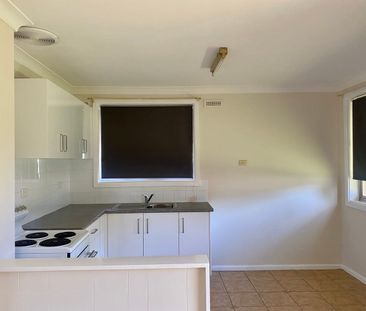 SOUTH TAMWORTH - Tidy One Bedroom Unit - Photo 4