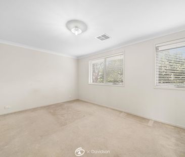 Spacious & Well-Appointed Townhouse in Quiet Location - Photo 4