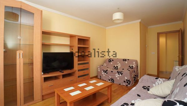 Alquiler de piso en Calle Enriqueta Otero - Foto 1