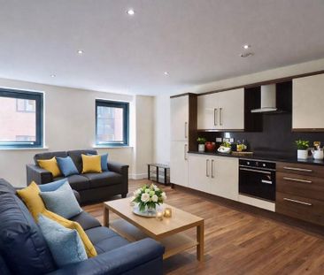 4 bedroom apartment to rent - Photo 2