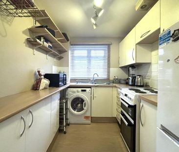 2 bedroom ground floor flat to rent - Photo 5