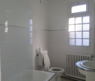 Location Appartement 2 pièces 63m² - Photo 2