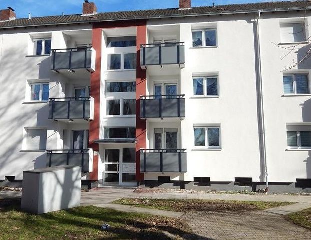 Senioren aufgepasst. Erdgeschosswohnung mit Balkon! - Foto 1