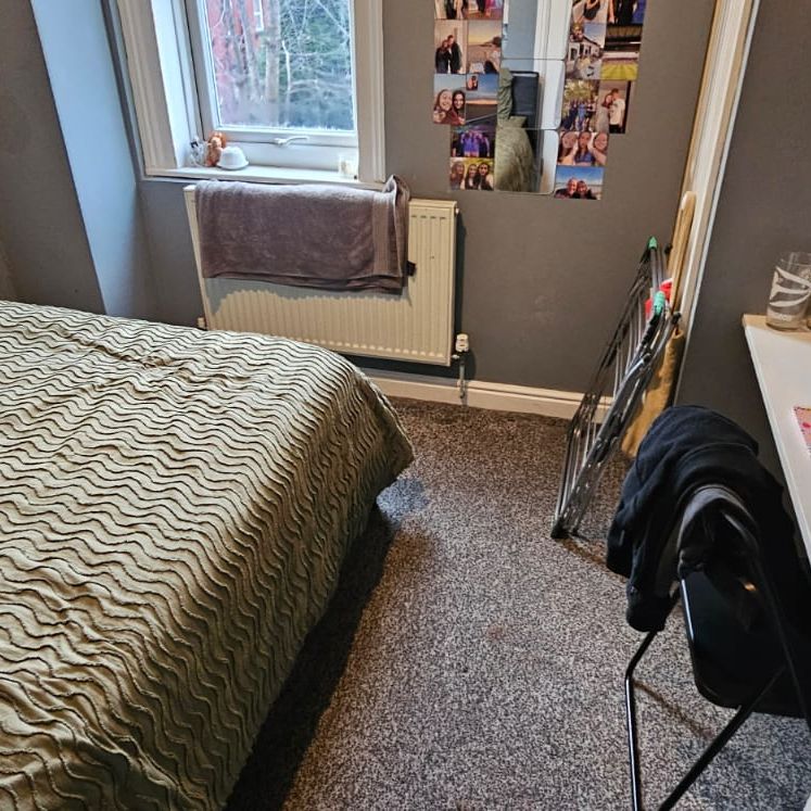 5 Bed - 4 Hopewell Place, Hyde Park, Leeds - LS6 1PN - Student - Photo 1