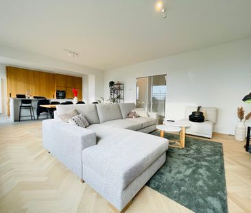 Luxueus en prachtig gerenoveerd appartement van 120m² met 2 grote t... - Foto 2