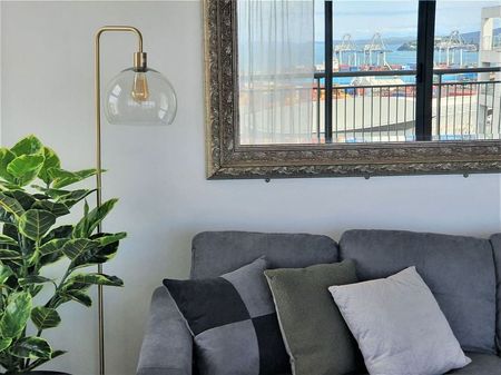 The Statesman - 2brm, C/Park, Storage & Sea Views - Photo 2