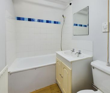 1 bedroom flat to rent - Photo 6