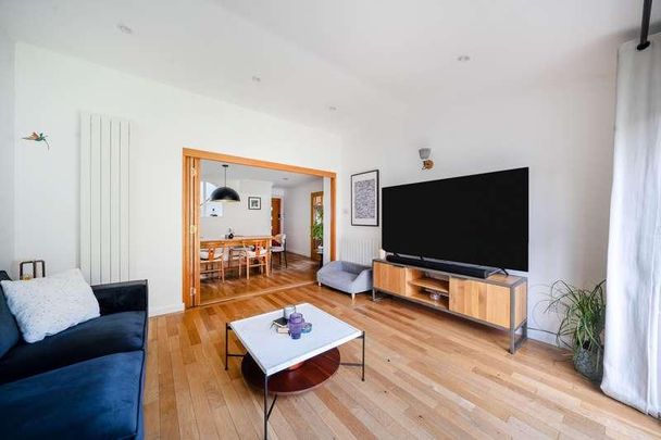 Batchelors, Pembury, TN2 - Photo 1