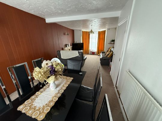 4 Bed Terraced House, Oldfield Road, CV5 - Photo 1