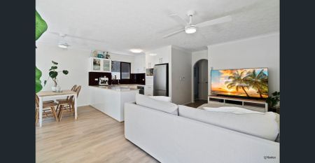 MODERN TWO BEDROOM UNFURNISHED UNIT IN SORT AFTER NORTH PALM BEACH - Photo 3