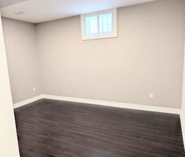 For Lease - 50 Direzze Court, Richmond Hill, Ontario - Photo 4